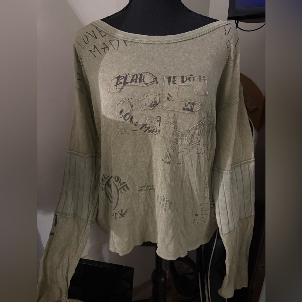 We the free women sweaters size M-L cotton like new limited